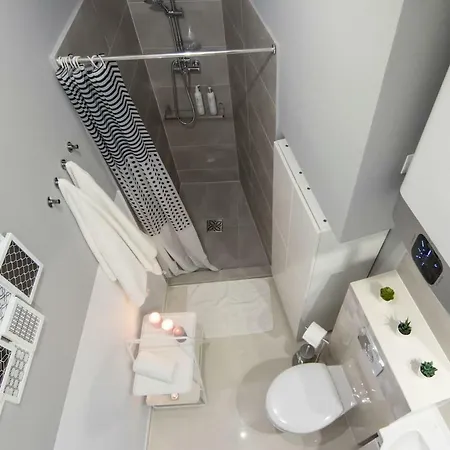 Annie Apartment